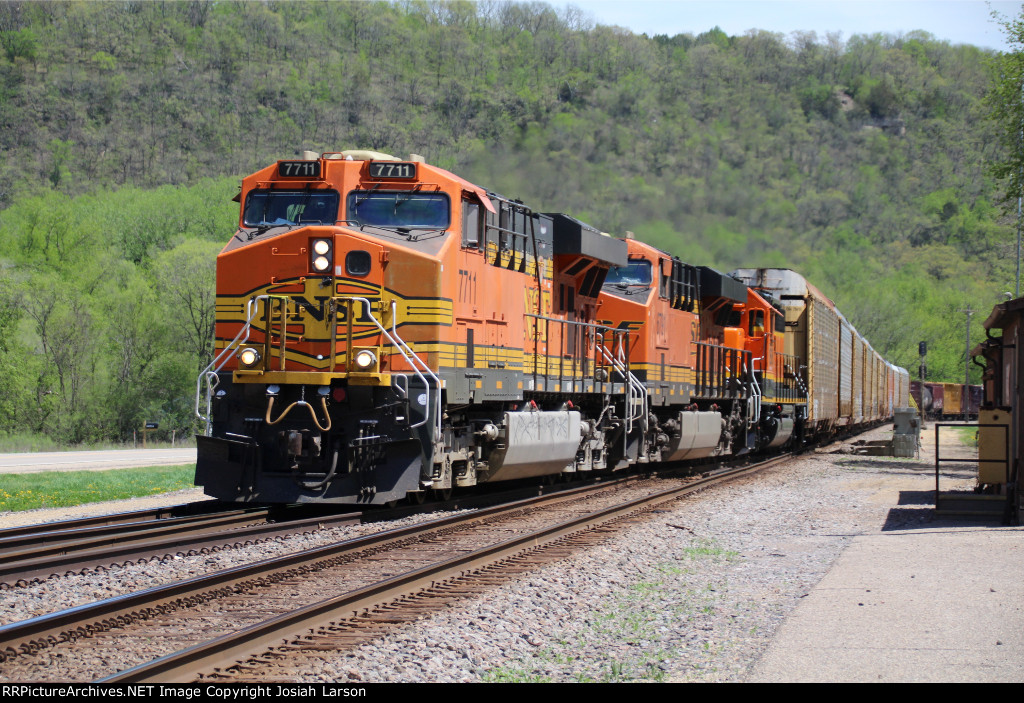 BNSF 7711 West